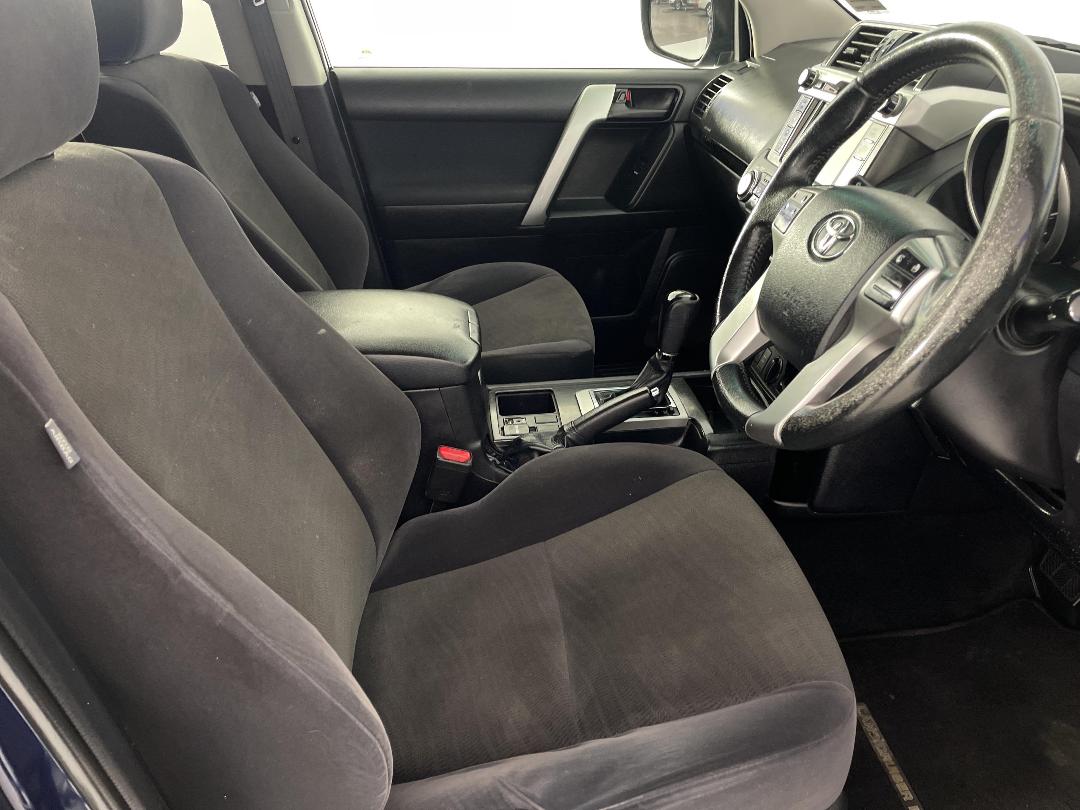 Photo '16' of Toyota Landcruiser Prado Photo '16' of Toyota Landcruiser Prado