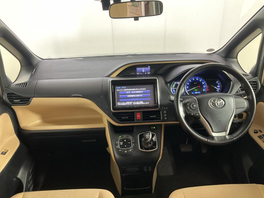 Photo '17' of Toyota Noah Photo '17' of Toyota Noah