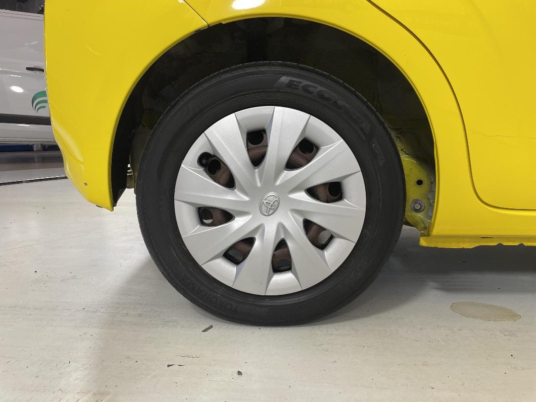 Photo '12' of Toyota Porte