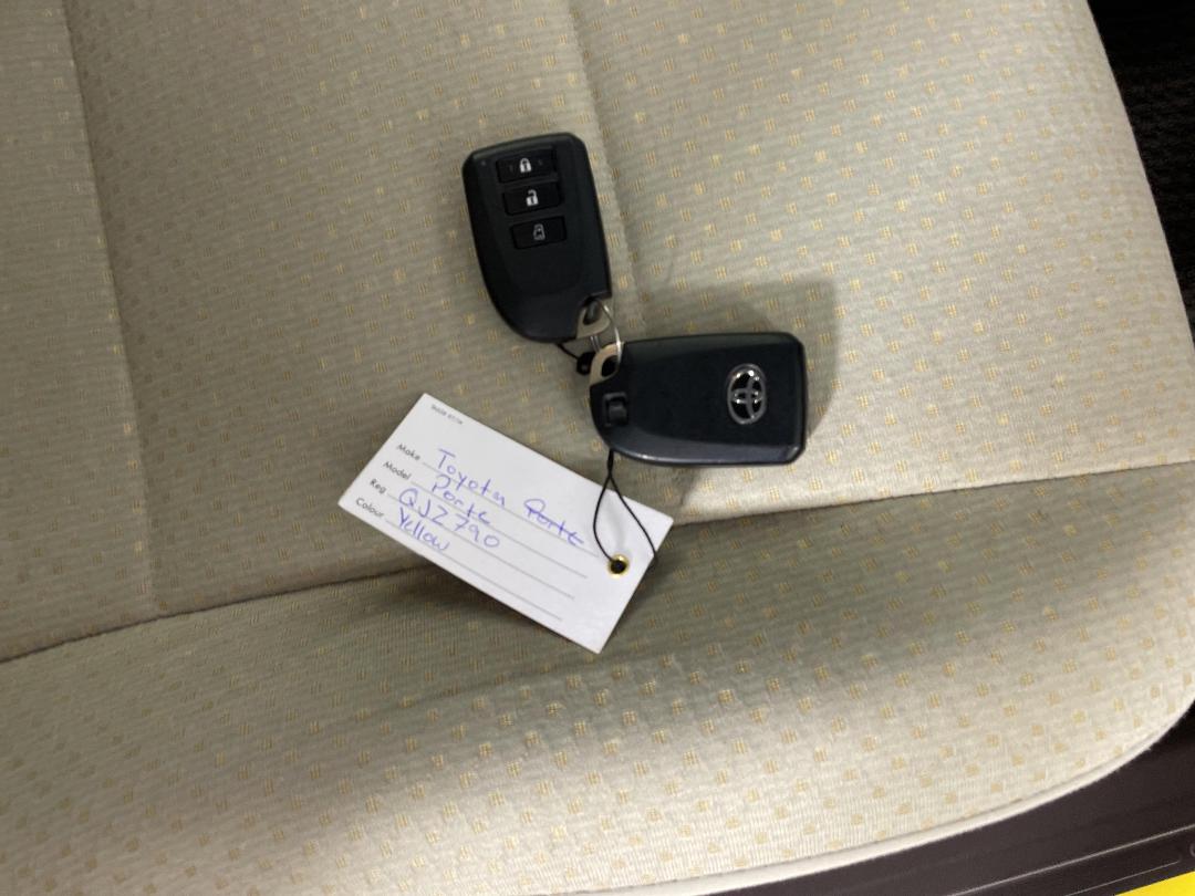 Photo '22' of Toyota Porte