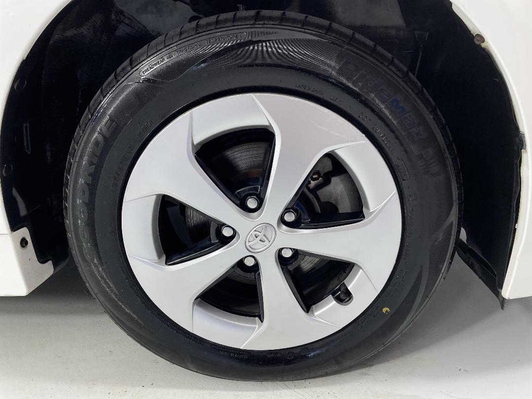 Photo '9' of Toyota Prius Photo '9' of Toyota Prius