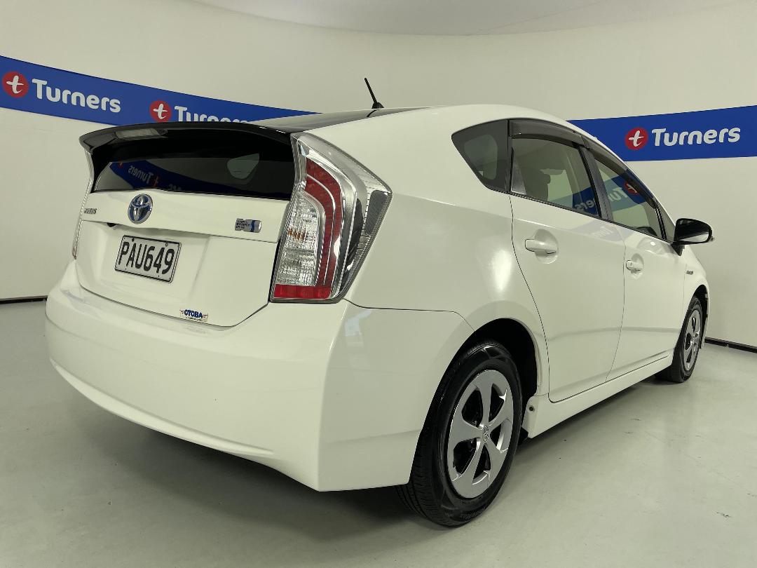Photo '7' of Toyota Prius Photo '7' of Toyota Prius