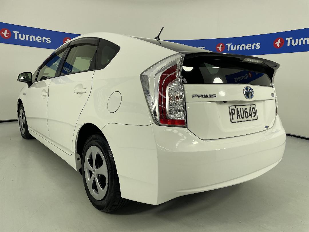 Photo '5' of Toyota Prius Photo '5' of Toyota Prius