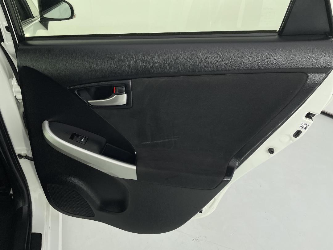 Photo '19' of Toyota Prius Photo '19' of Toyota Prius