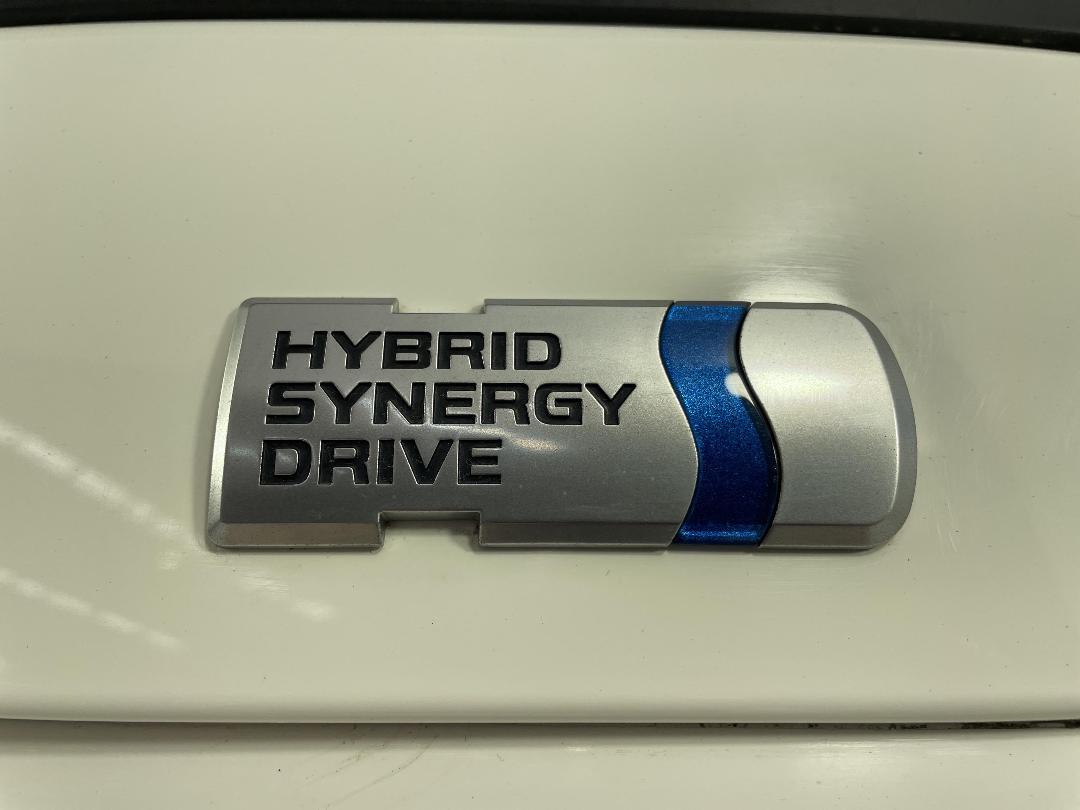 Photo '28' of Toyota Prius Photo '28' of Toyota Prius