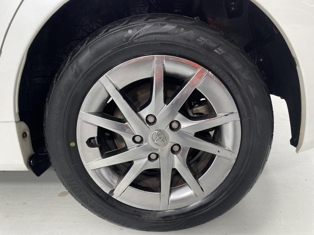 Photo '11' of Toyota Prius Photo '11' of Toyota Prius