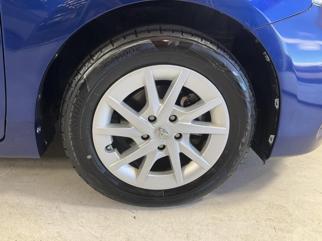 Photo '9' of Toyota Prius Photo '9' of Toyota Prius