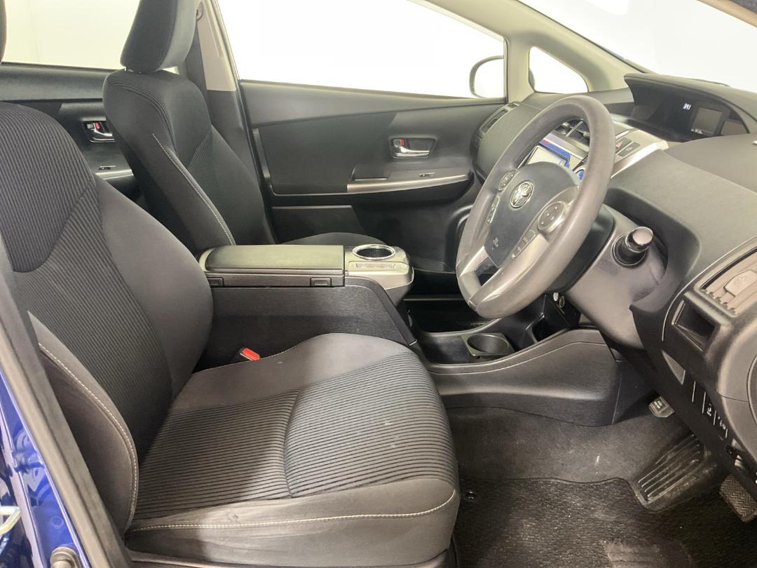 Photo '16' of Toyota Prius Photo '16' of Toyota Prius