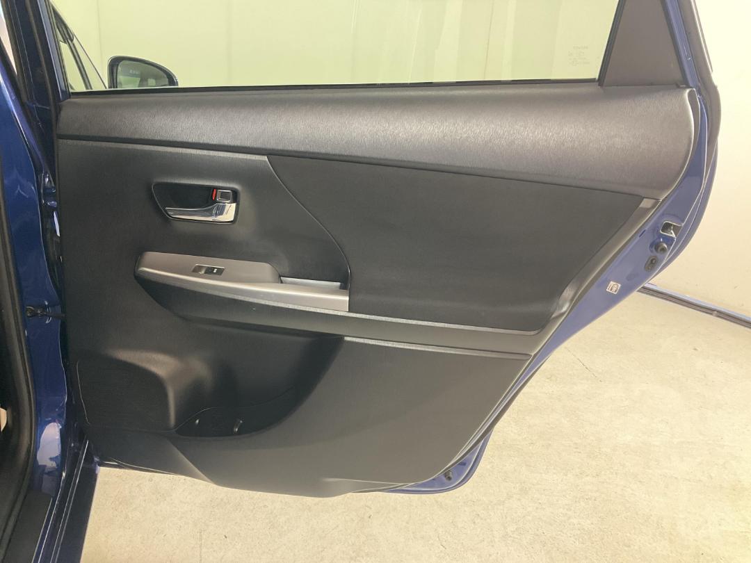 Photo '19' of Toyota Prius Photo '19' of Toyota Prius