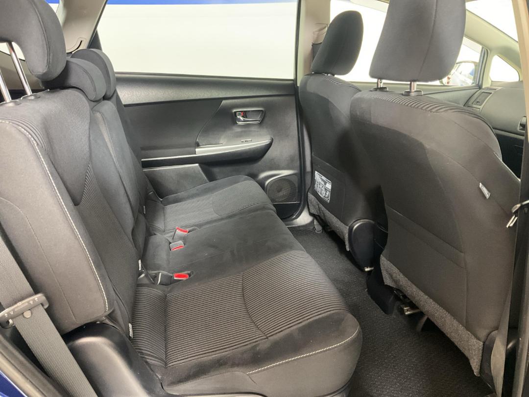 Photo '20' of Toyota Prius Photo '20' of Toyota Prius