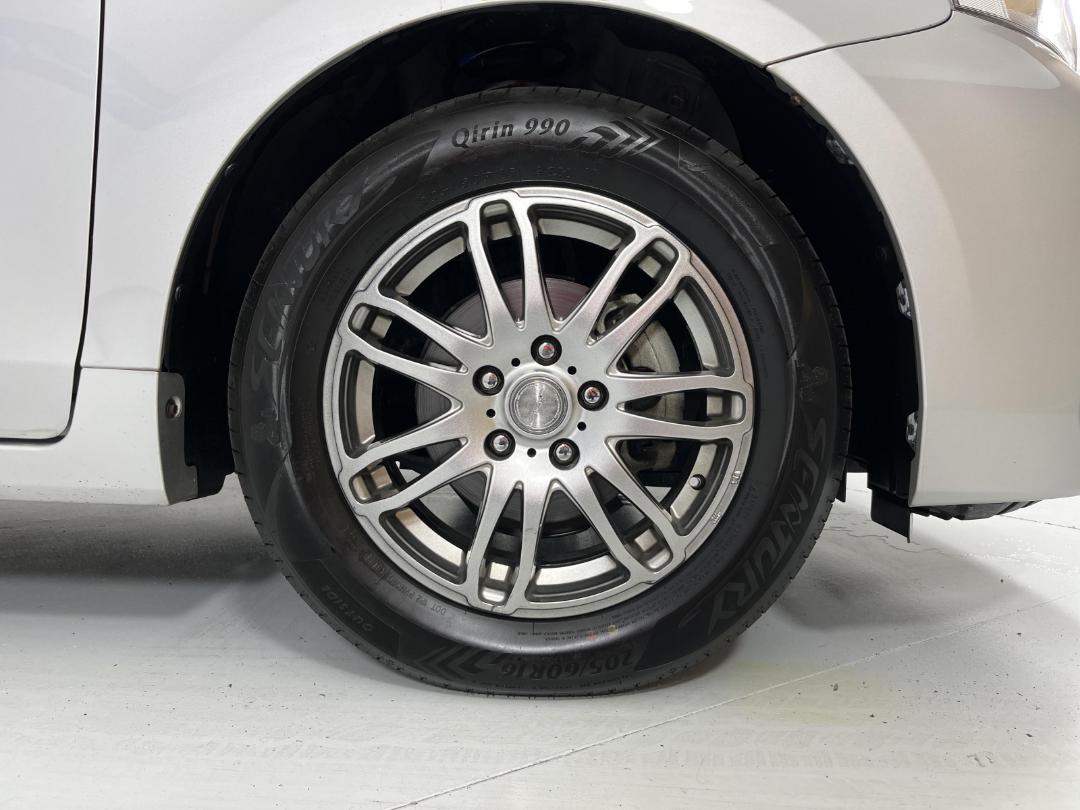 Photo '9' of Toyota Prius Photo '9' of Toyota Prius