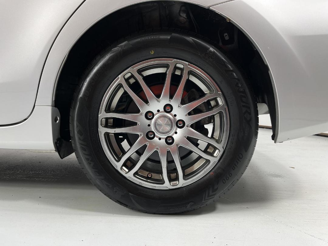 Photo '11' of Toyota Prius Photo '11' of Toyota Prius