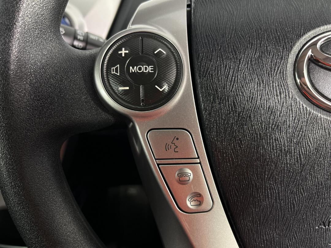 Photo '24' of Toyota Prius Photo '24' of Toyota Prius