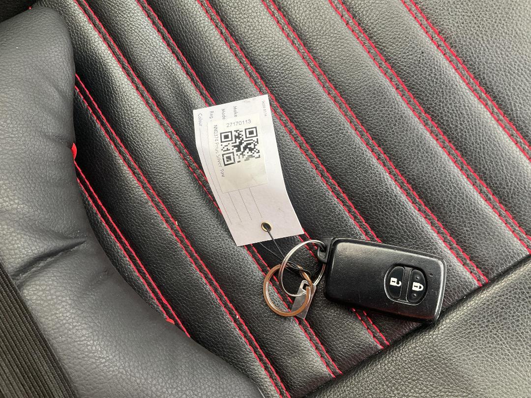 Photo '18' of Toyota Prius Hybrid Photo '18' of Toyota Prius Hybrid