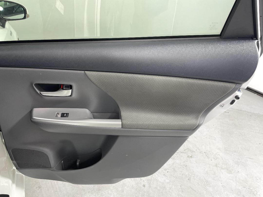 Photo '19' of Toyota Prius Photo '19' of Toyota Prius