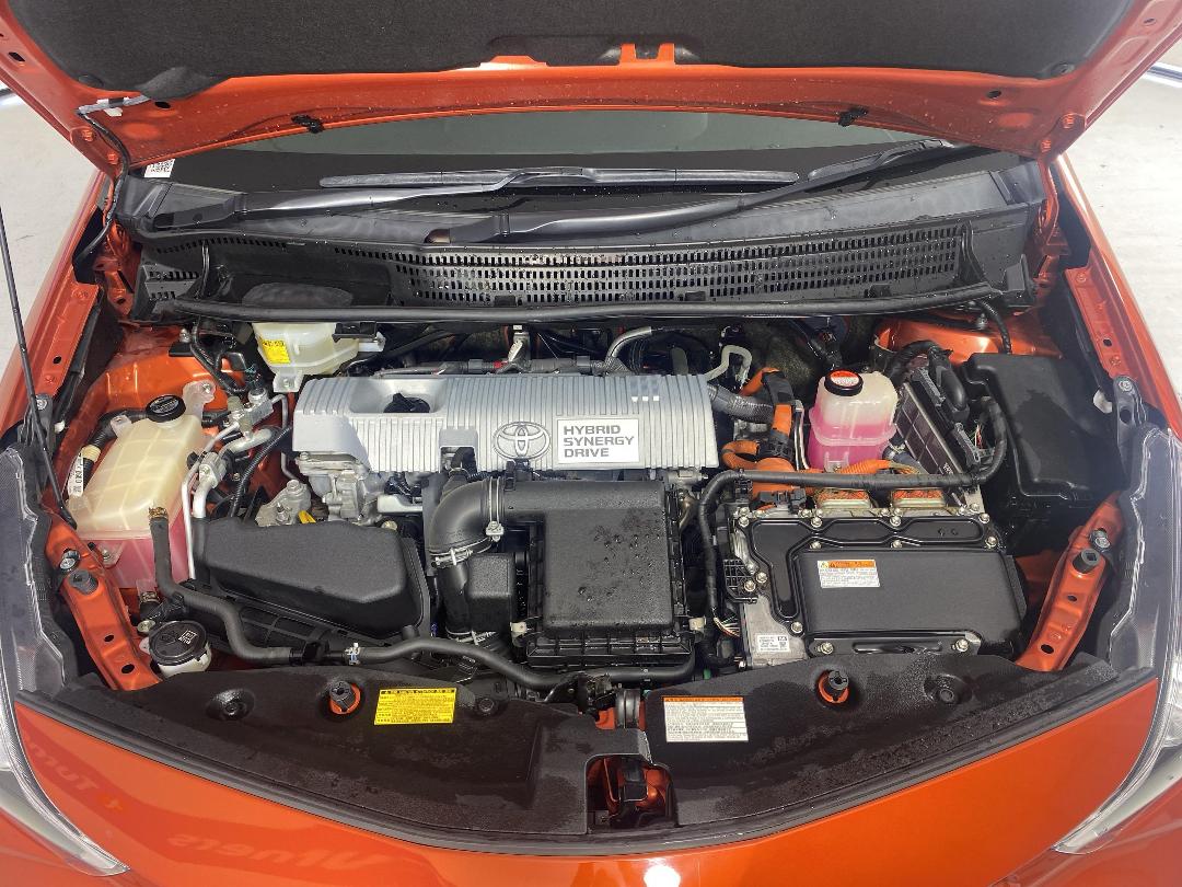 Photo '13' of Toyota Prius