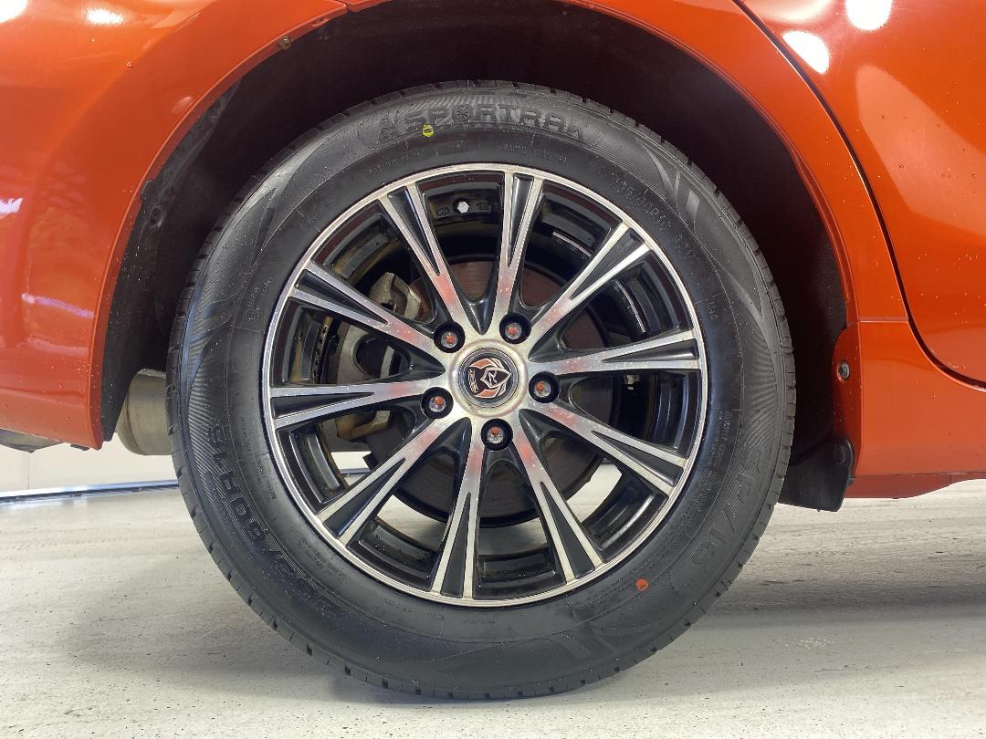 Photo '12' of Toyota Prius