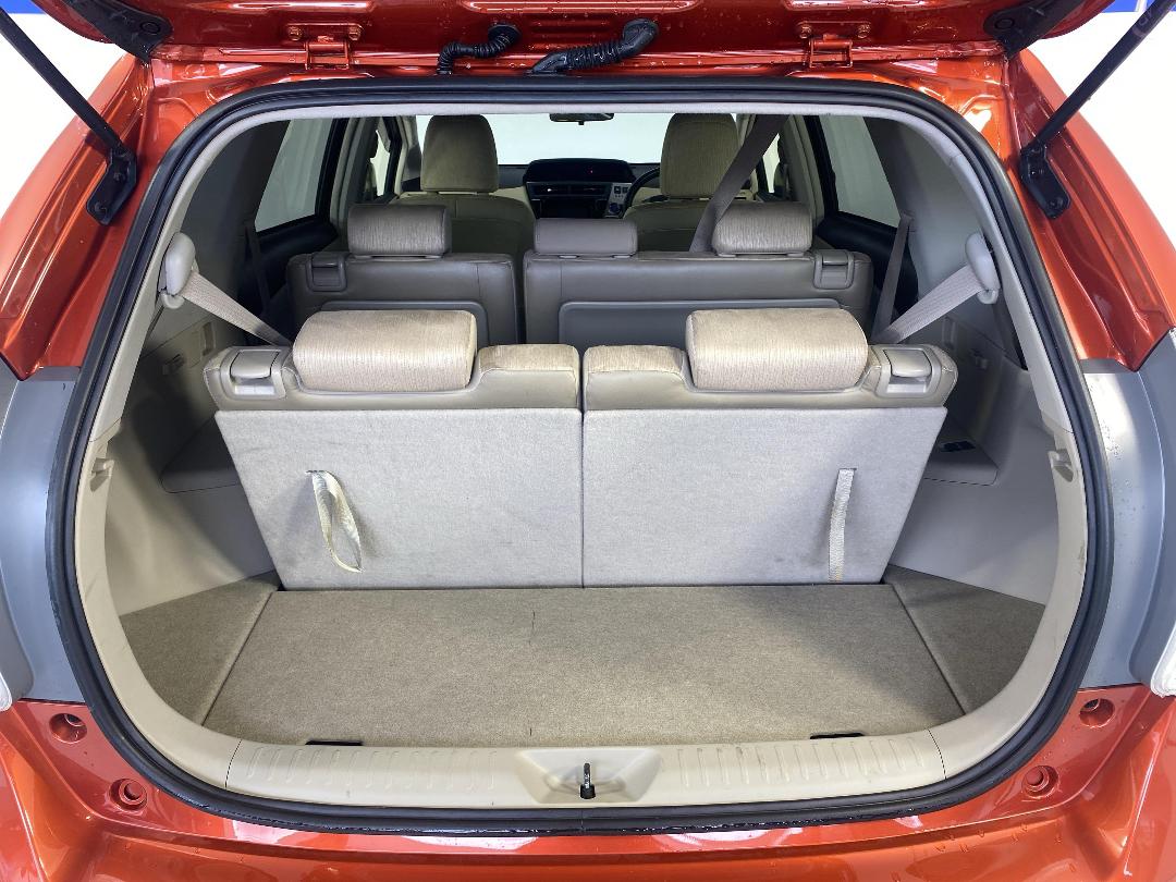 Photo '14' of Toyota Prius