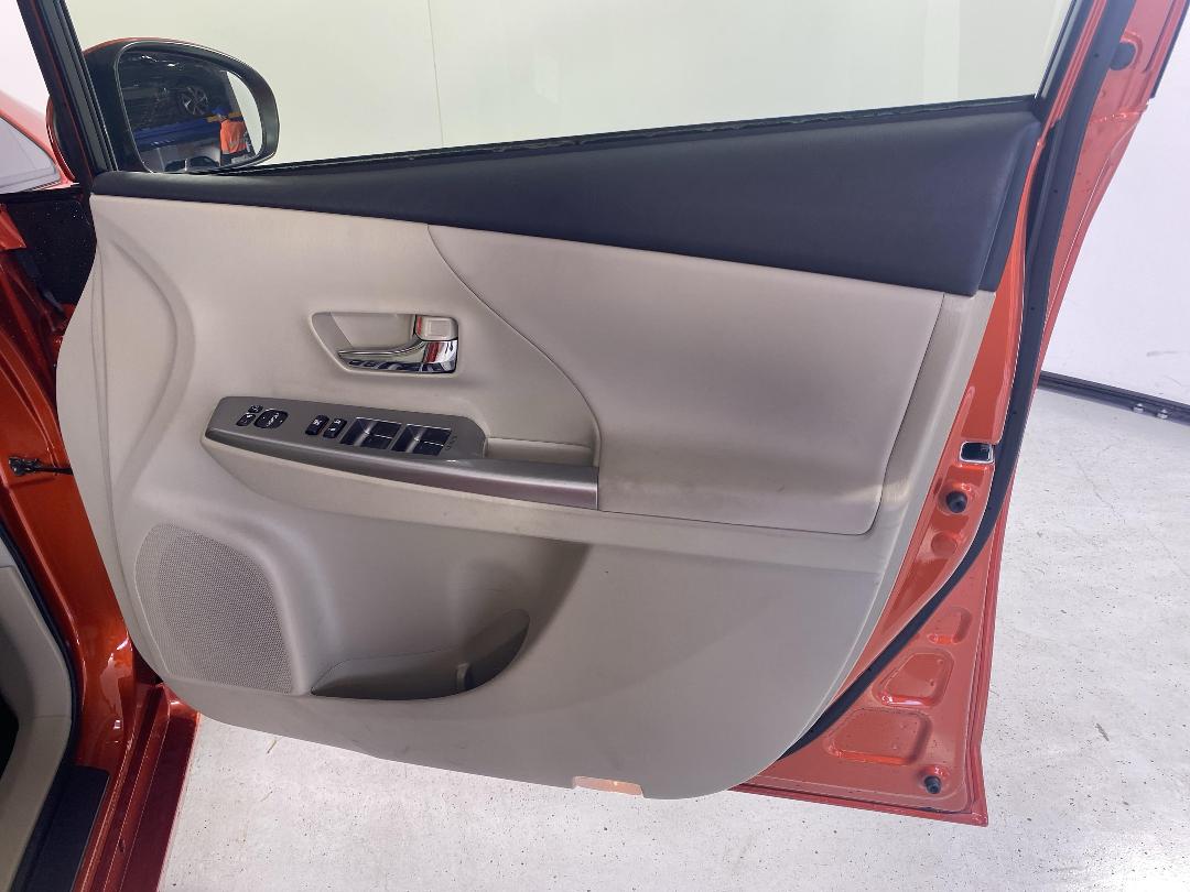 Photo '15' of Toyota Prius