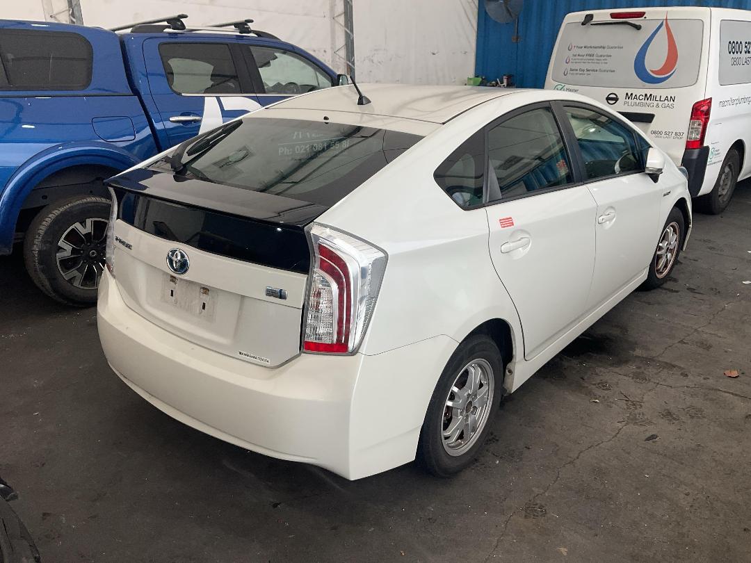 Photo '12' of Toyota Prius