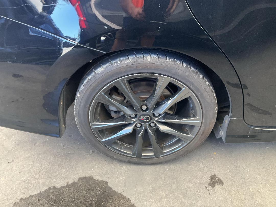 Photo '15' of Toyota Prius Alpha Photo '15' of Toyota Prius Alpha