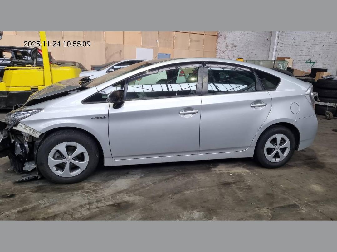 Photo '2' of Toyota Prius Photo '2' of Toyota Prius