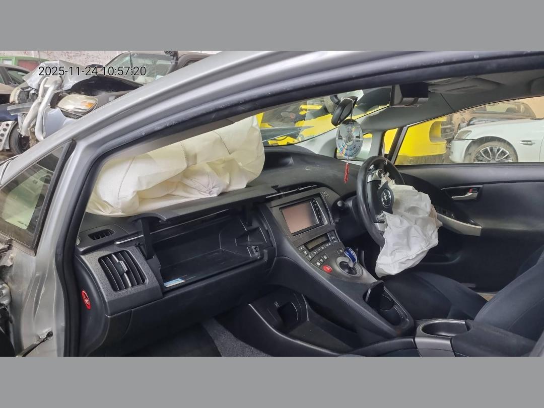 Photo '7' of Toyota Prius Photo '7' of Toyota Prius