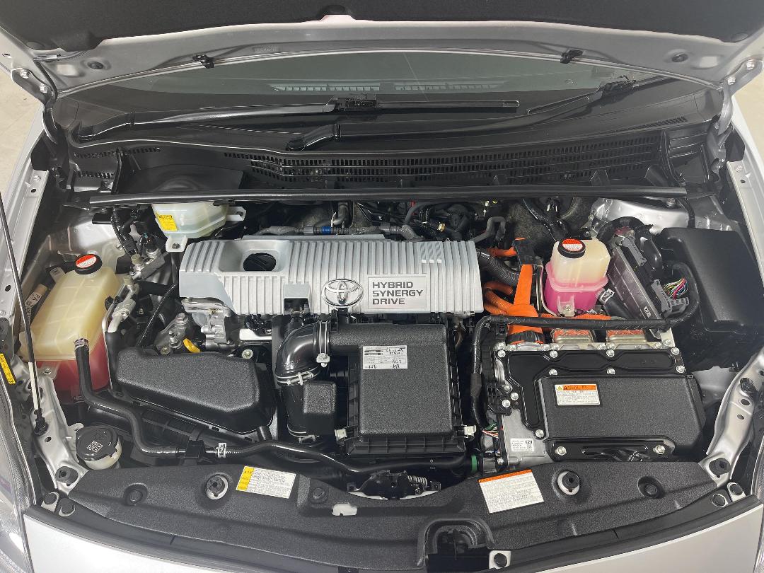 Photo '13' of Toyota Prius