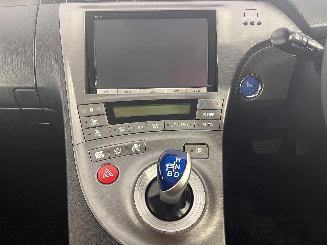 Photo '18' of Toyota Prius