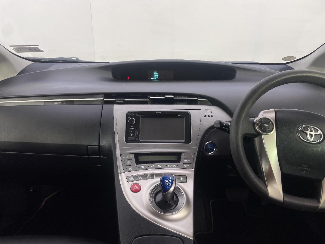Photo '17' of Toyota Prius Photo '17' of Toyota Prius