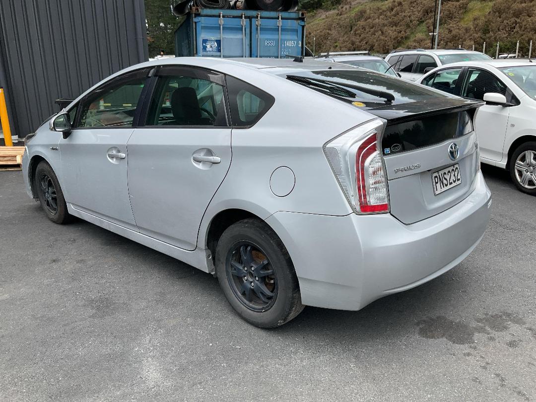 Photo '3' of Toyota Prius Hybrid Photo '3' of Toyota Prius Hybrid