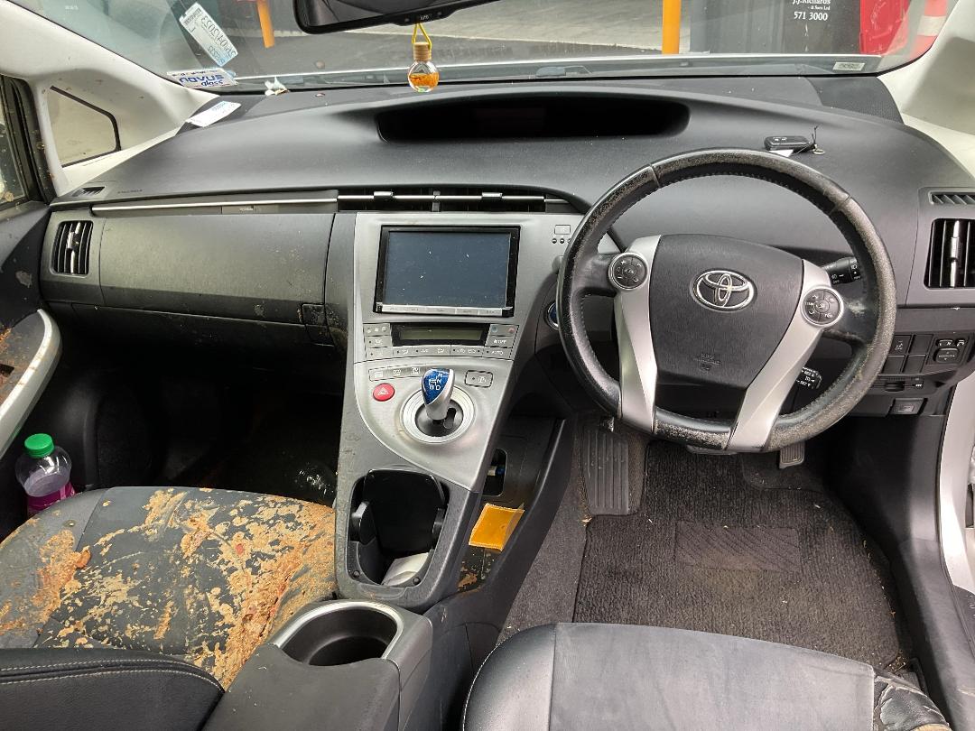 Photo '18' of Toyota Prius Hybrid Photo '18' of Toyota Prius Hybrid