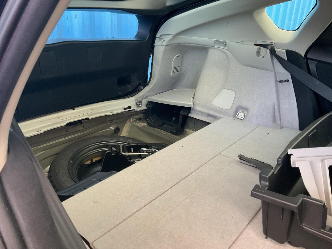 Photo '19' of Toyota Prius Hybrid Photo '19' of Toyota Prius Hybrid