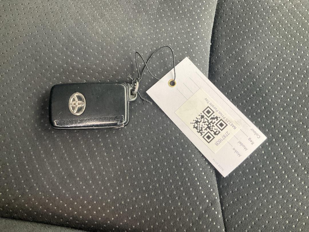 Photo '25' of Toyota Prius Hybrid Photo '25' of Toyota Prius Hybrid