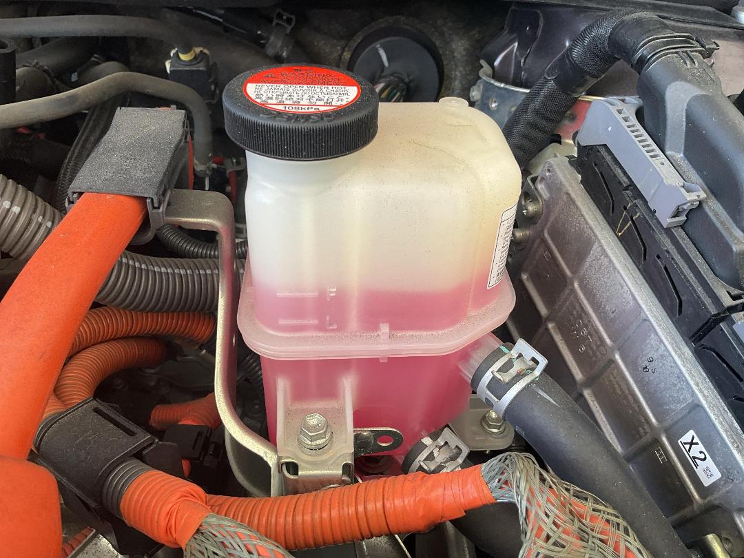 Photo '28' of Toyota Prius Hybrid Photo '28' of Toyota Prius Hybrid