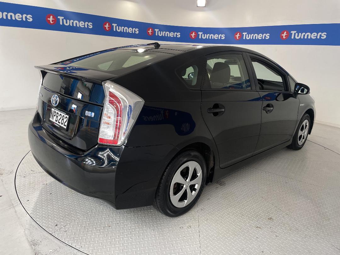 Photo '7' of Toyota Prius