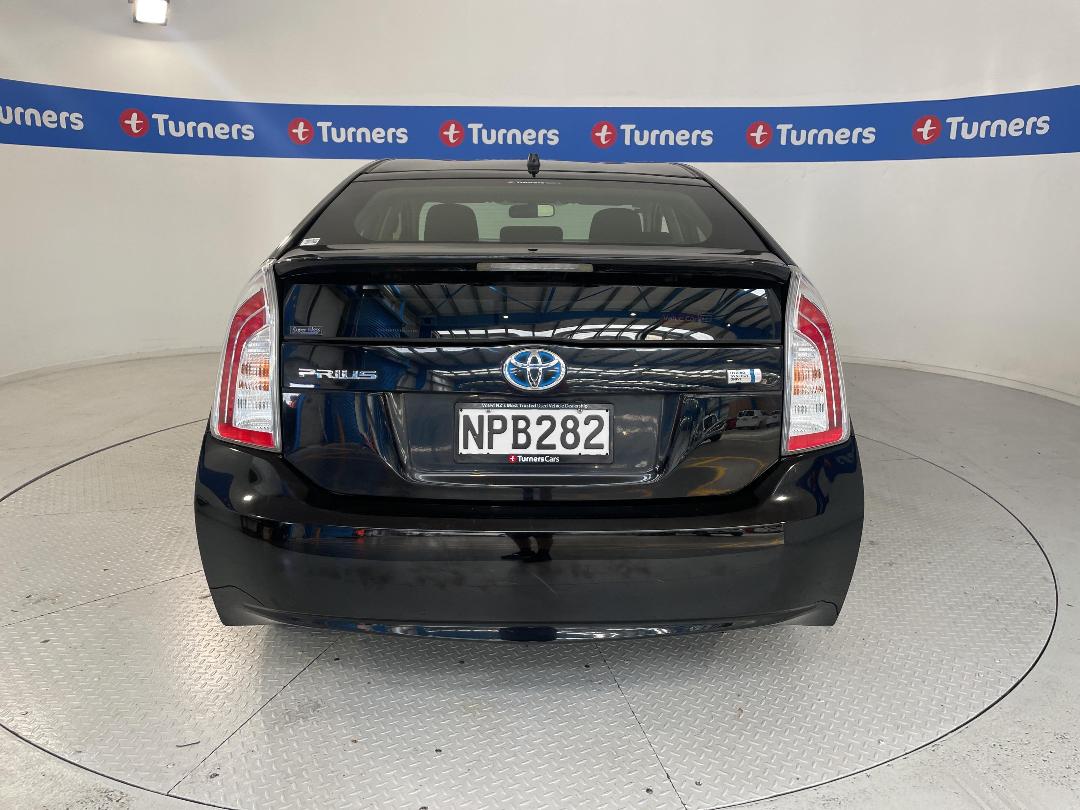 Photo '6' of Toyota Prius