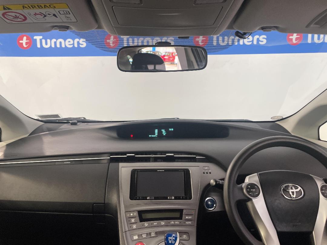 Photo '17' of Toyota Prius