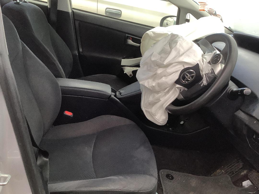 Photo '11' of Toyota Prius Hybrid Synergy Drive Photo '11' of Toyota Prius Hybrid Synergy Drive