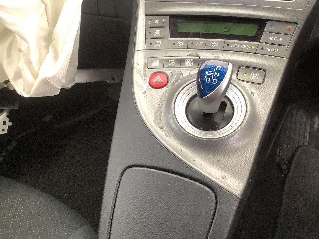 Photo '16' of Toyota Prius Hybrid Synergy Drive Photo '16' of Toyota Prius Hybrid Synergy Drive