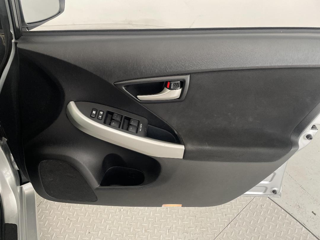 Photo '15' of Toyota Prius Photo '15' of Toyota Prius