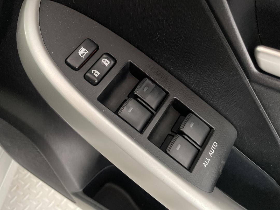 Photo '23' of Toyota Prius Photo '23' of Toyota Prius