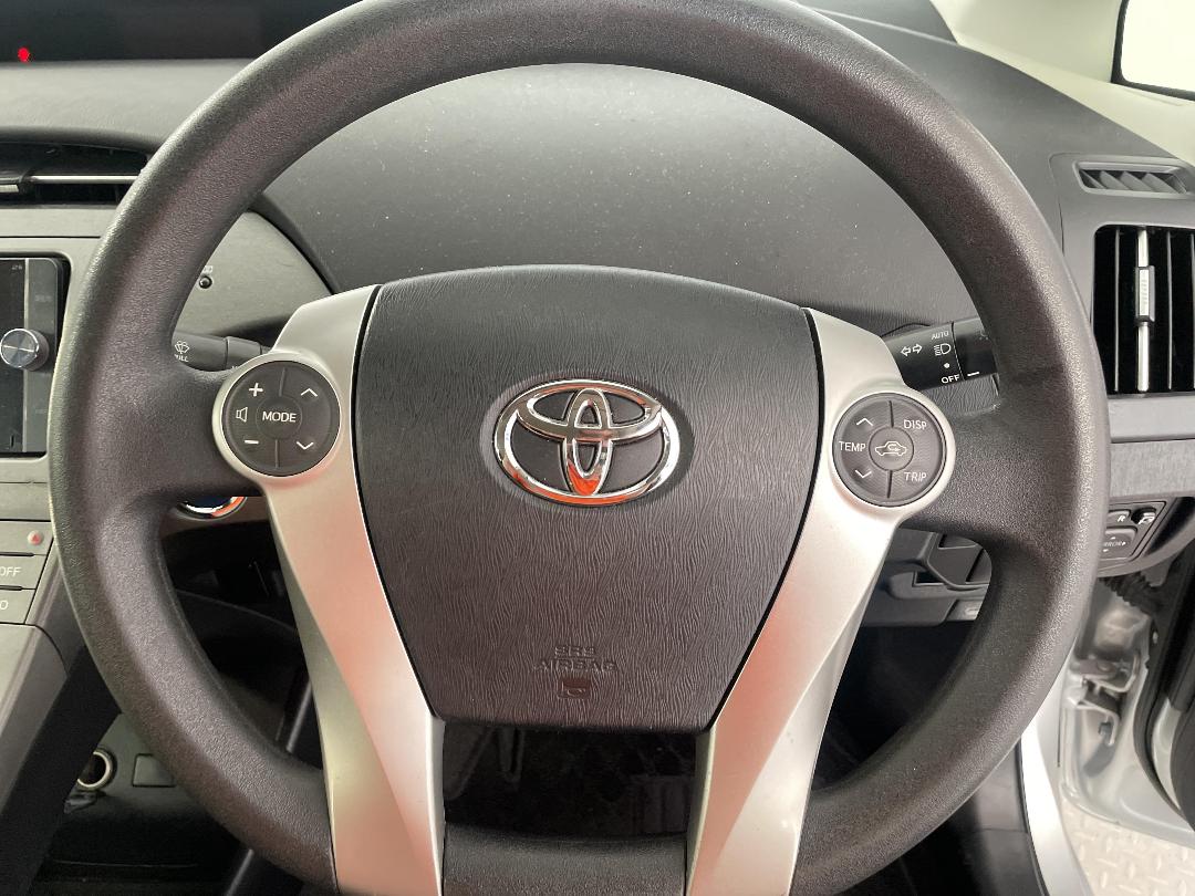 Photo '27' of Toyota Prius Photo '27' of Toyota Prius