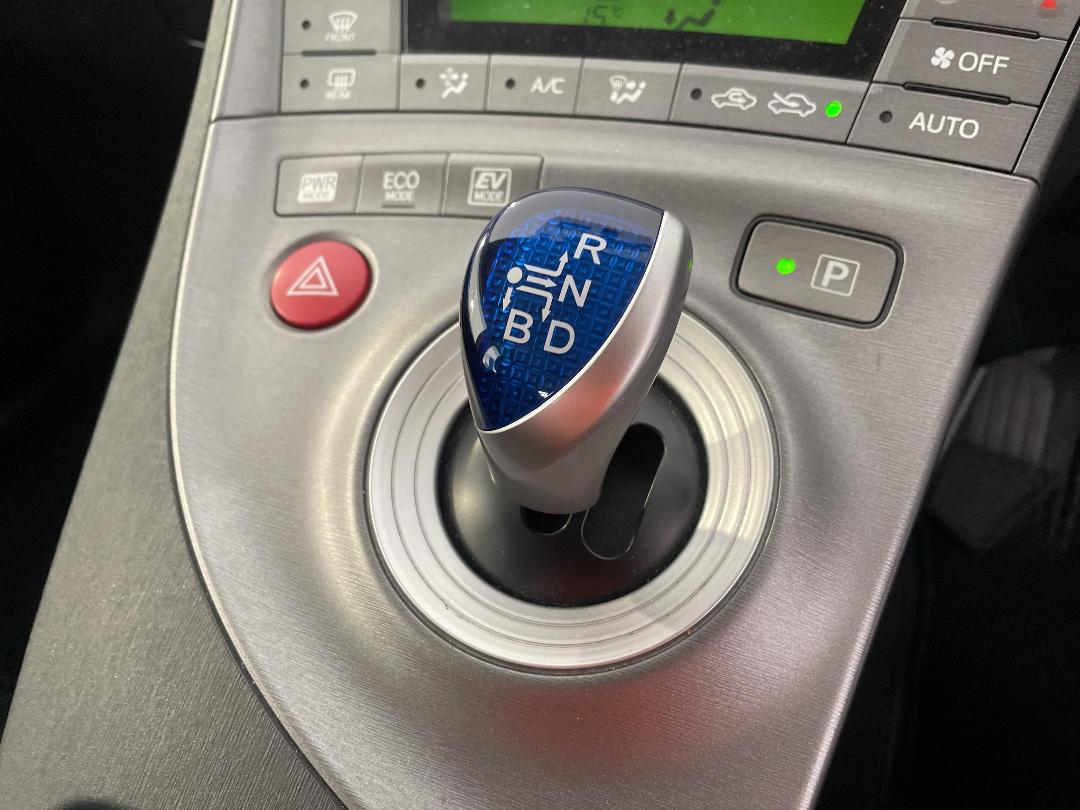 Photo '31' of Toyota Prius Photo '31' of Toyota Prius