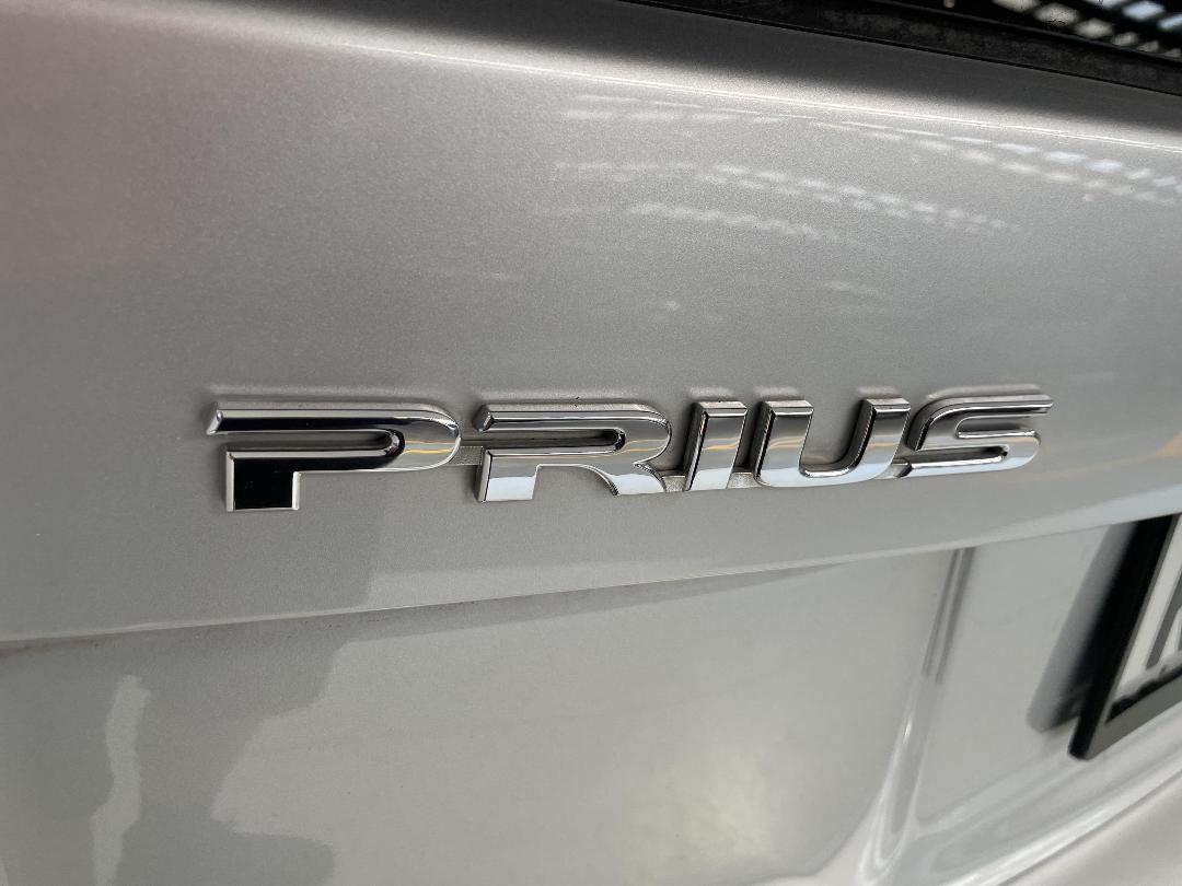 Photo '35' of Toyota Prius Photo '35' of Toyota Prius