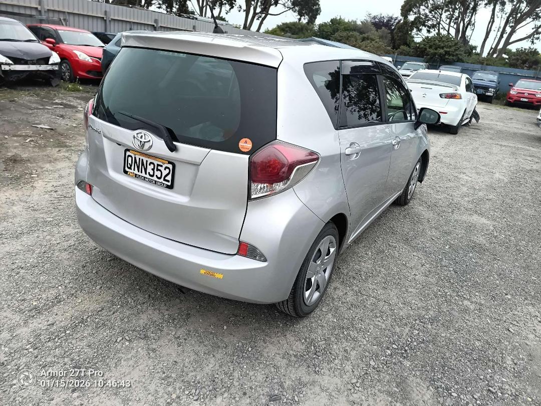 Photo '5' of Toyota Ractis Photo '5' of Toyota Ractis