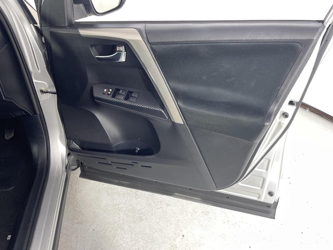 Photo '15' of Toyota Rav4 Photo '15' of Toyota Rav4