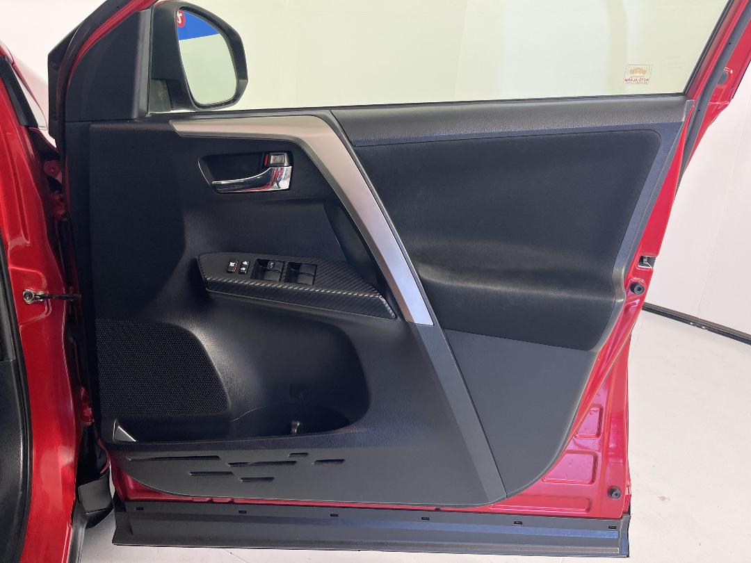 Photo '15' of Toyota Rav4 Photo '15' of Toyota Rav4