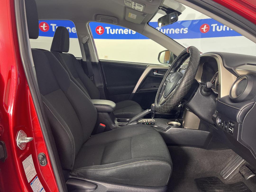 Photo '16' of Toyota Rav4 Photo '16' of Toyota Rav4