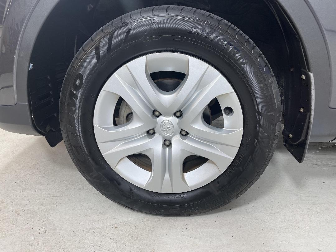 Photo '10' of Toyota Rav4